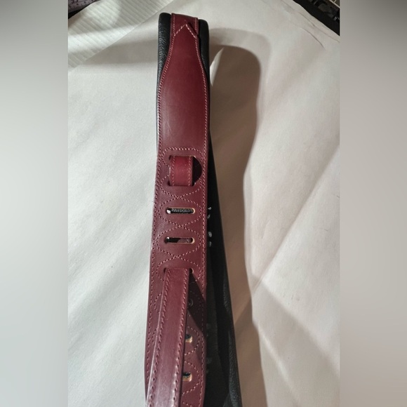 MSS80 2 Inch LEVY Guitar Strap Belt Leather Burgundy Black Music Band - Picture 3 of 16
